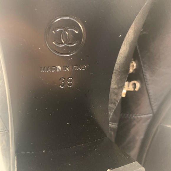 Chanel boots size 39 new black with gold - Picture 9 of 10